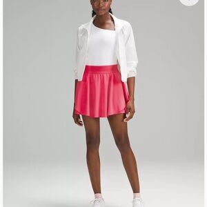 Lulu Lemon Court Rival High Rise Size 6 Color Lip Gloss, worn for 2 matches